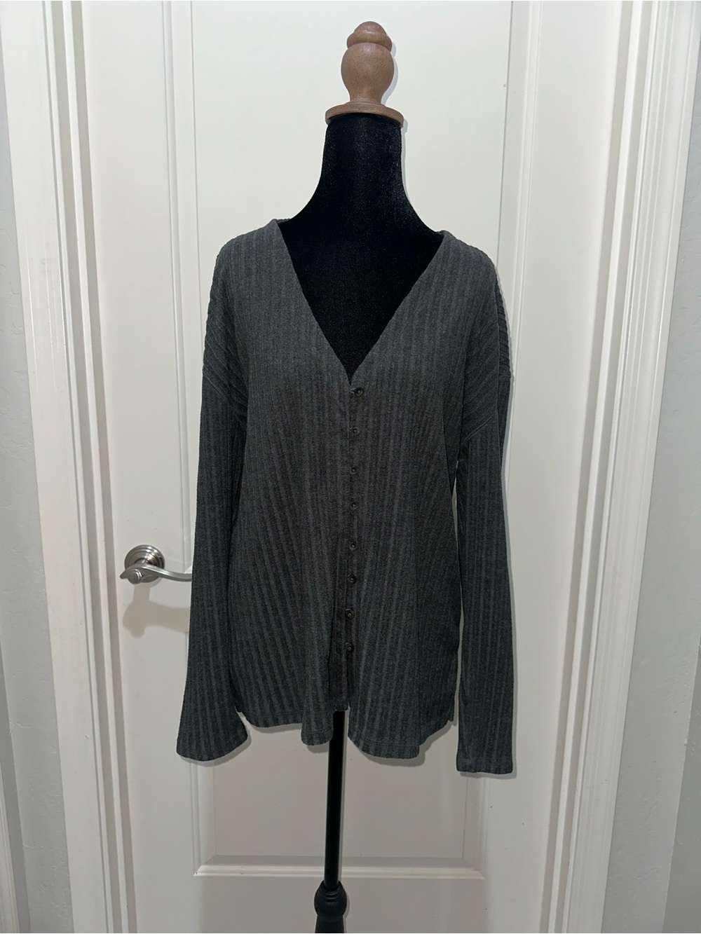 Ribbed V-Neck Button-Front Cardigan - Charcoal Gray